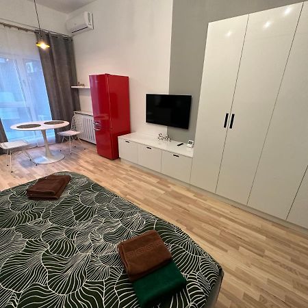 Industrial Touch - Designed Apartment Iasi Ngoại thất bức ảnh