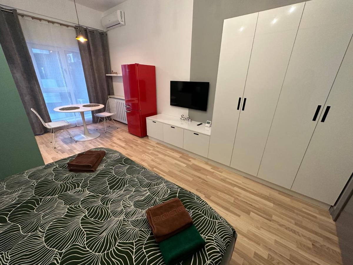 Industrial Touch - Designed Apartment Iasi Ngoại thất bức ảnh