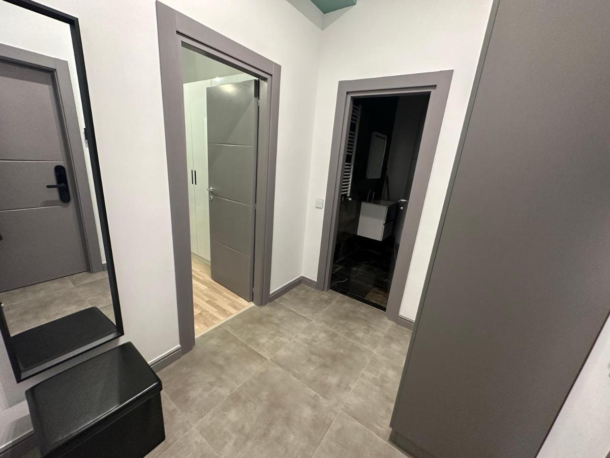 Industrial Touch - Designed Apartment Iasi Ngoại thất bức ảnh