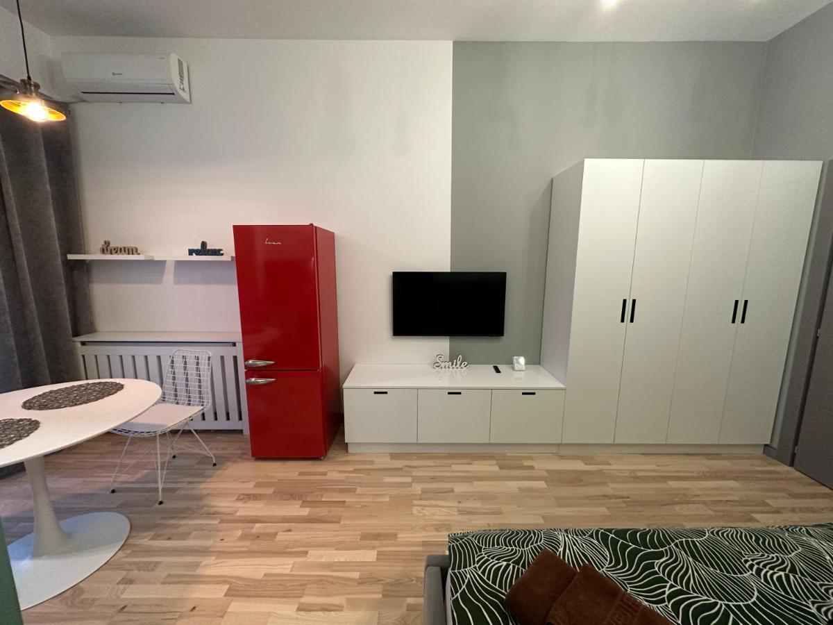 Industrial Touch - Designed Apartment Iasi Ngoại thất bức ảnh